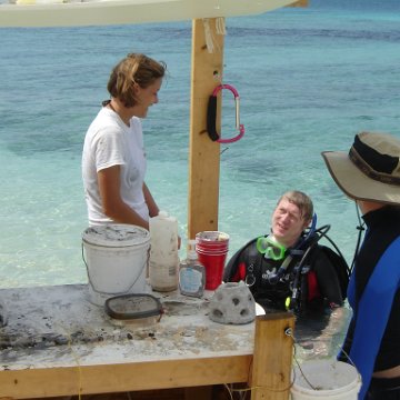 Jenna_Grand_Cayman_070301 093 Jenna_Grand_Cayman_070301 093