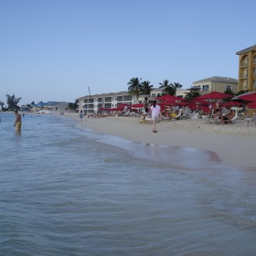 Larry_Grand_Cayman_070301 293 Larry_Grand_Cayman_070301 293