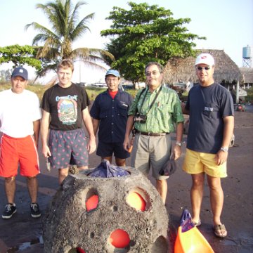 Reef Ball Guatemala Pana Divers 26 Feb. 06 011