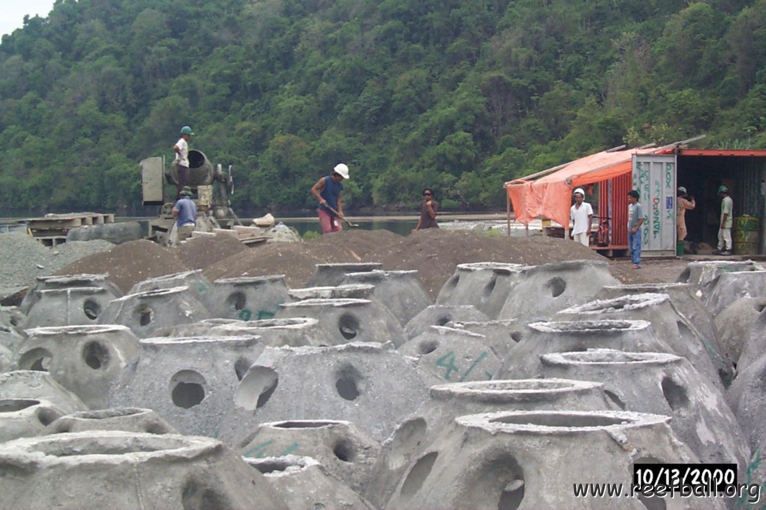 Fig. 4.3 - Reefball Minahasa Project construction