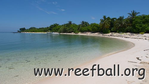 3970-pulau-selingan-in-the-turtle-islands-national-parkdec2003