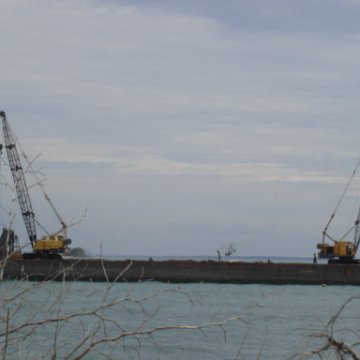 work barge arrives (2) work barge arrives (2)