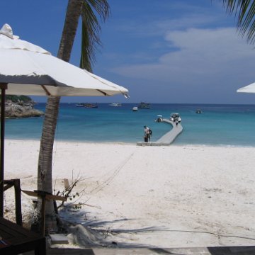 racha_beach_from_restaurant racha_beach_from_restaurant
