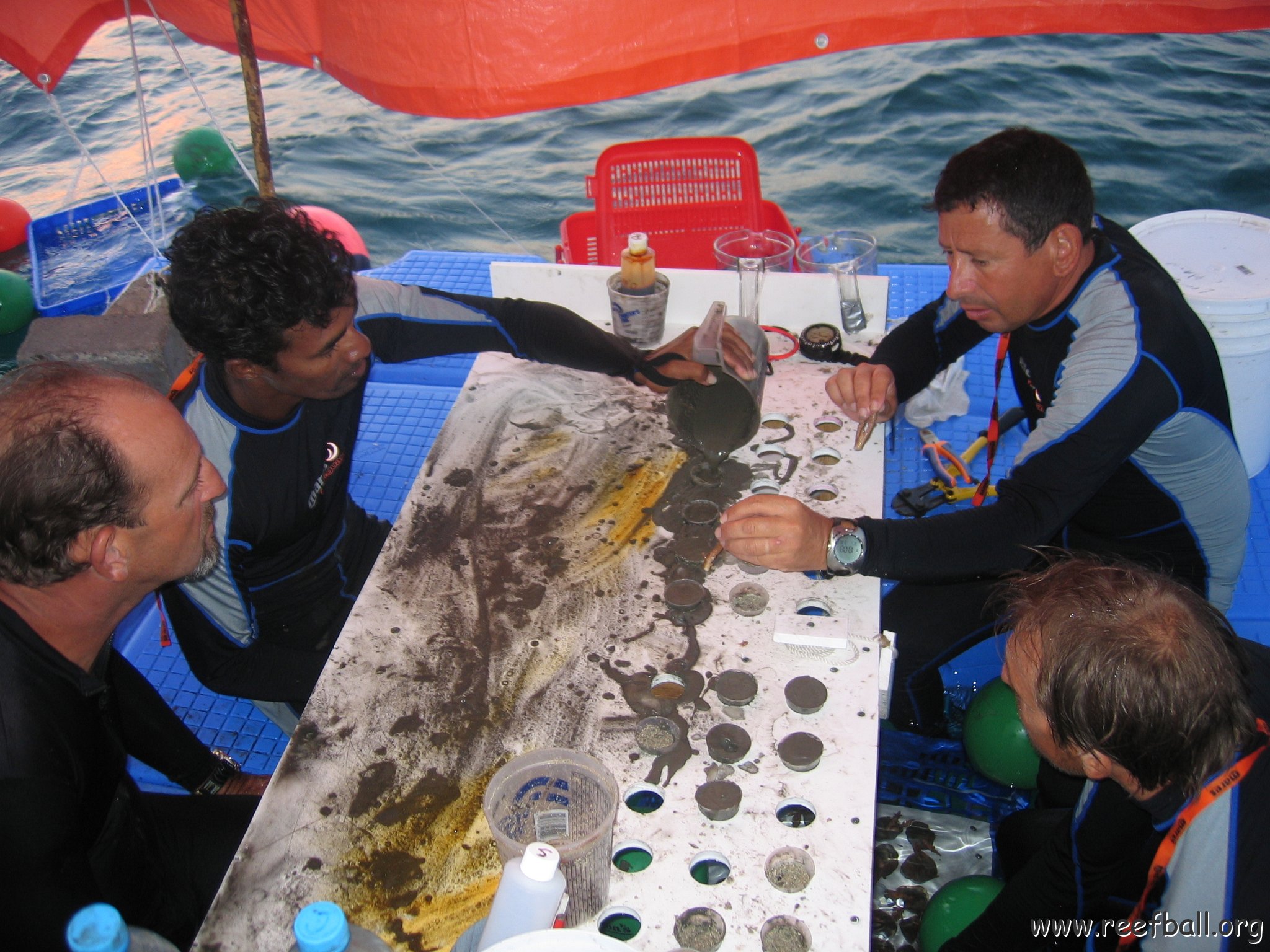 coraltable 056
